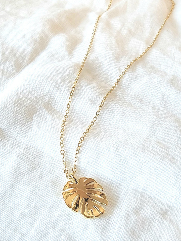 Monstera Necklace