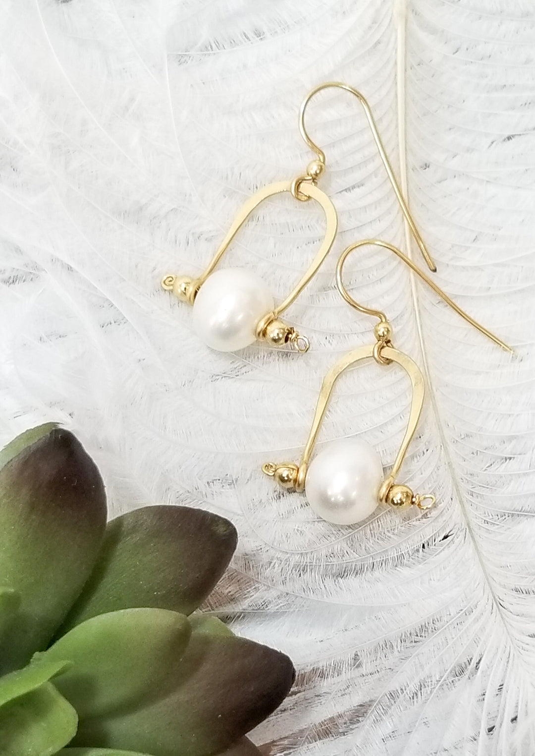 Bit & Bridle Pearl In gold