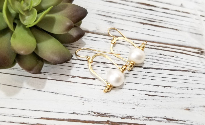 Bit & Bridle Pearl In gold