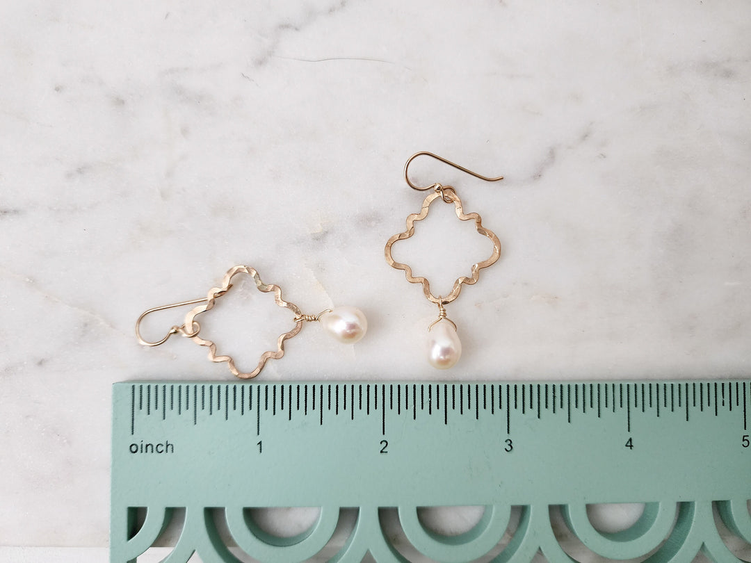 Quatrefoil with Teardrop Freshwater Pearl