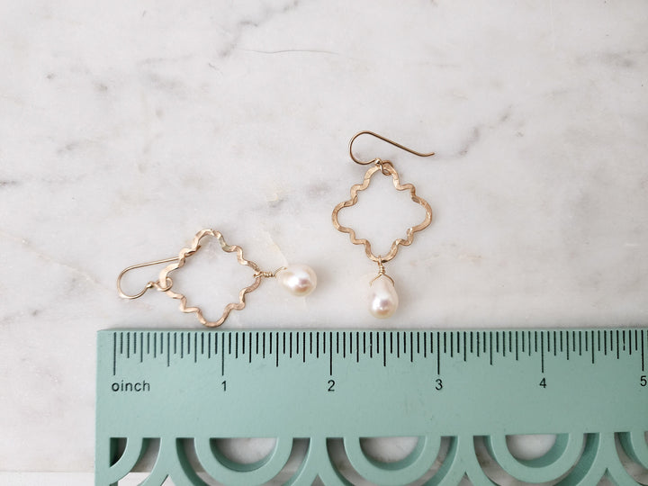Quatrefoil with Teardrop Freshwater Pearl