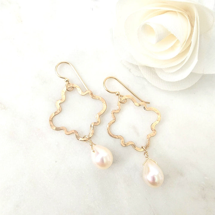 Quatrefoil with Teardrop Freshwater Pearl