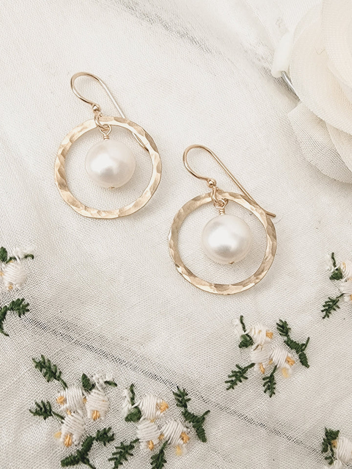 Full Circle Earrings in Gold