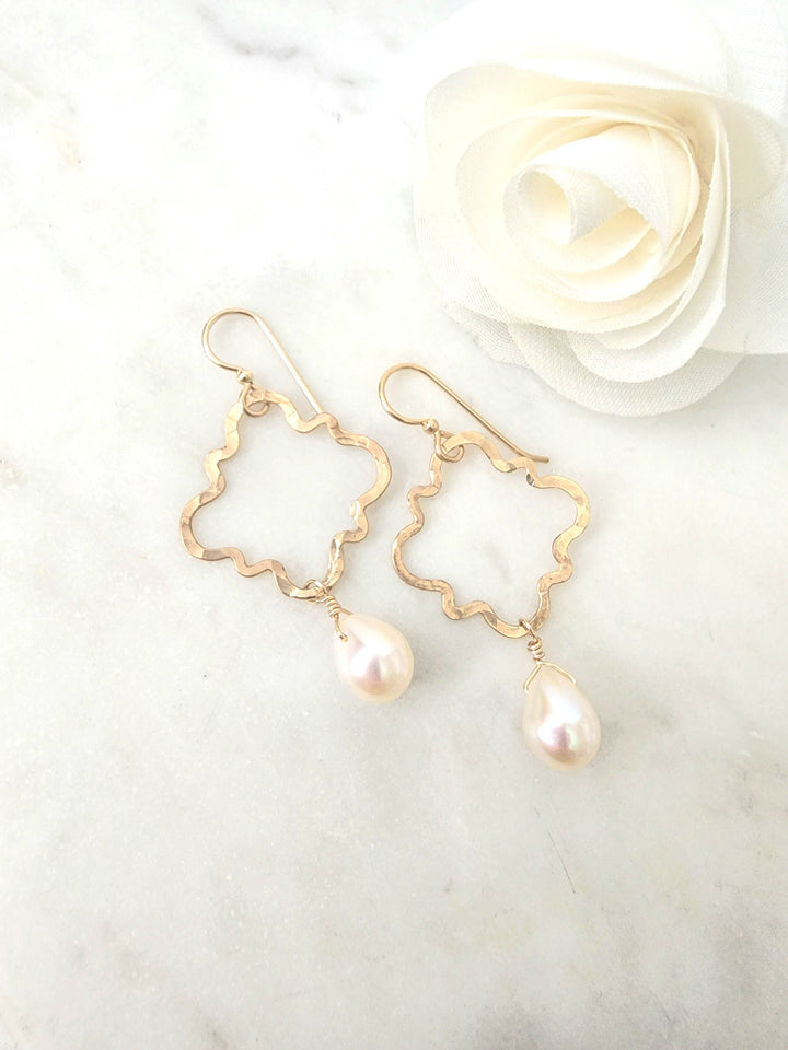 Quatrefoil with Teardrop Freshwater Pearl