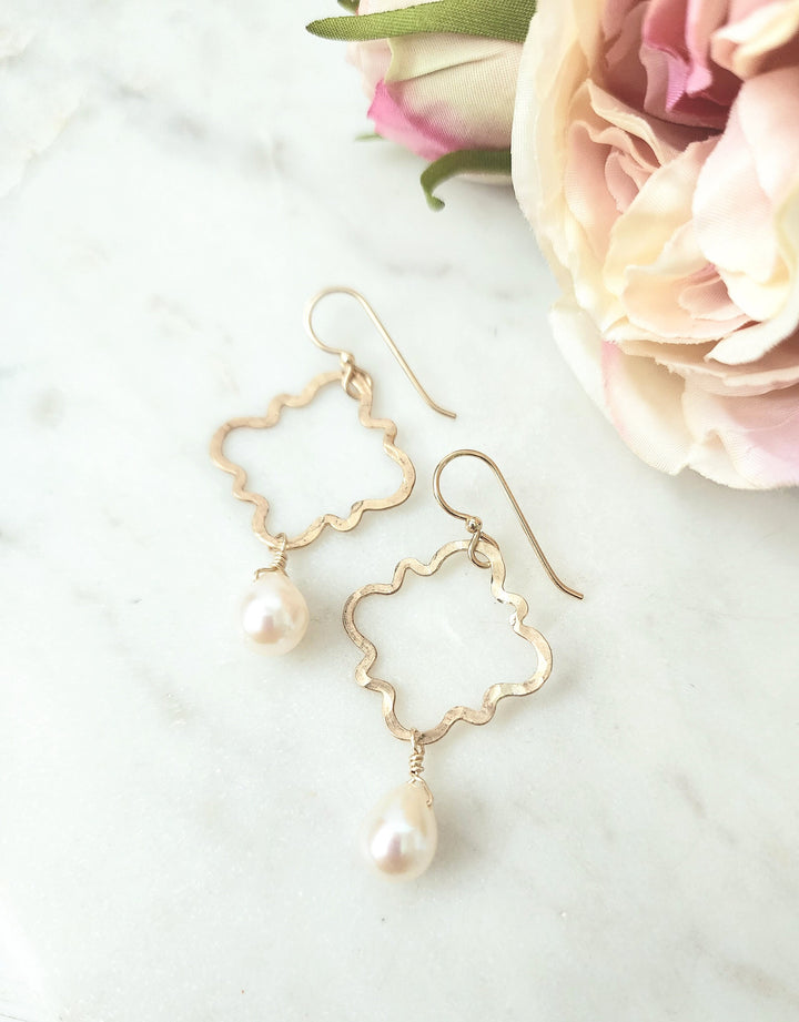 Quatrefoil with Teardrop Freshwater Pearl