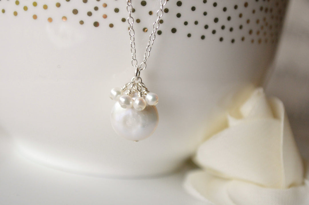 White Coin Pearl & Chain Necklace