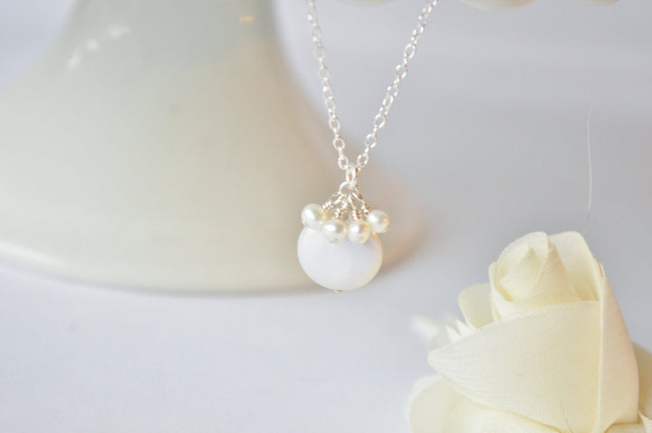 White Coin Pearl & Chain Necklace